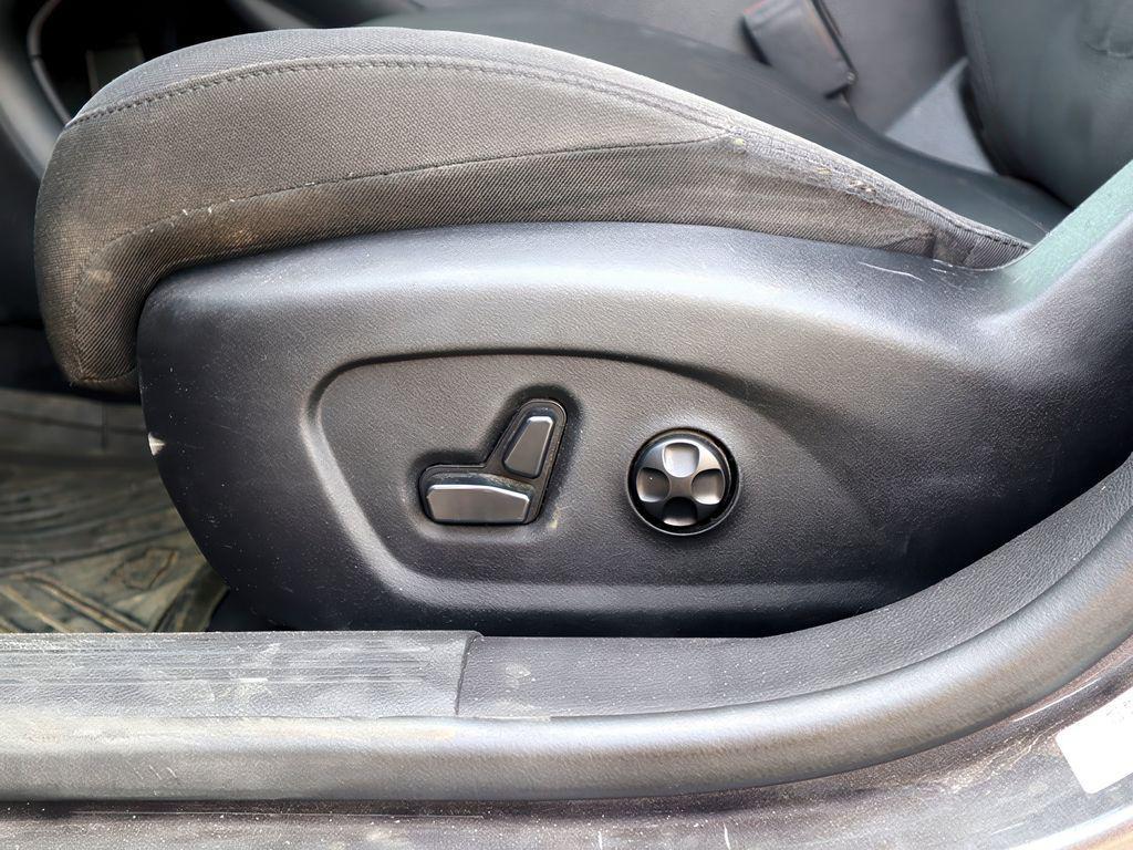 used 2016 Chrysler 200 car, priced at $7,499