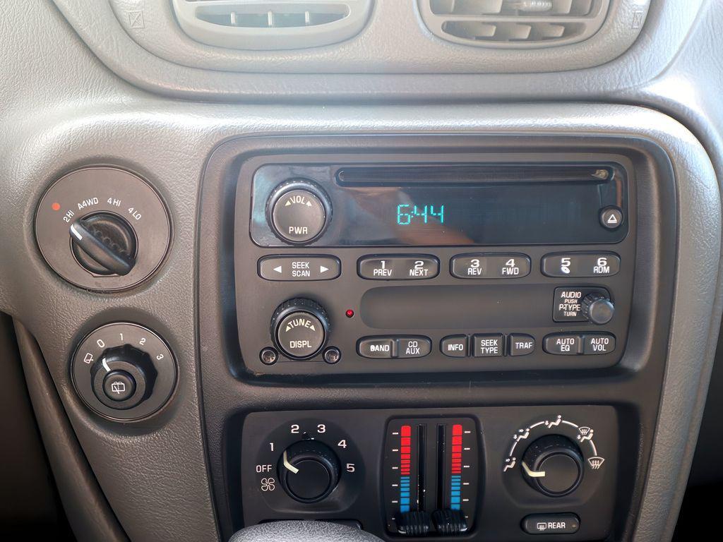 used 2004 Chevrolet TrailBlazer EXT car, priced at $7,877