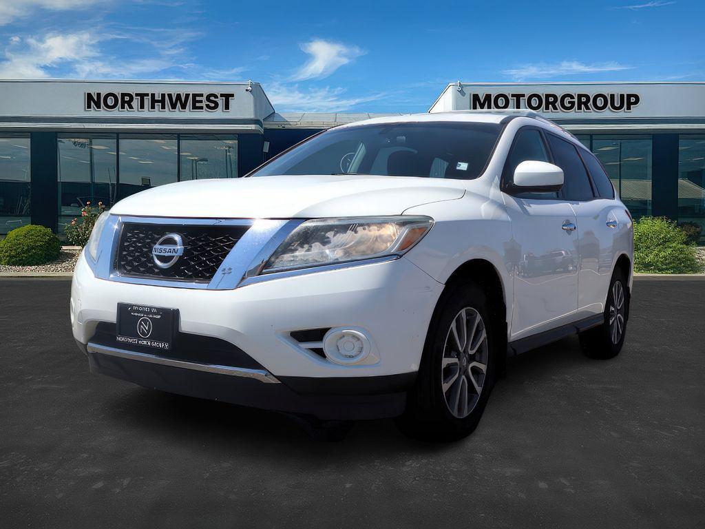 used 2016 Nissan Pathfinder car, priced at $9,999