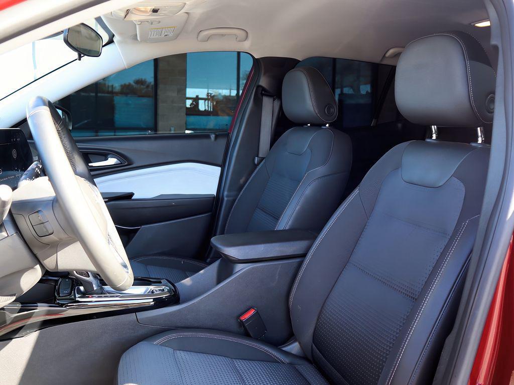 used 2025 Chevrolet Trax car, priced at $21,999