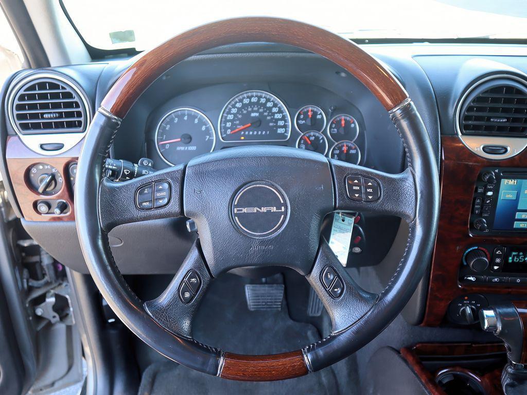 used 2007 GMC Envoy car, priced at $10,499