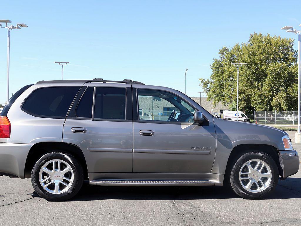 used 2007 GMC Envoy car, priced at $10,499