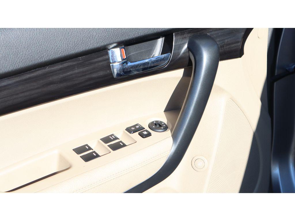 used 2013 Kia Sorento car, priced at $6,999