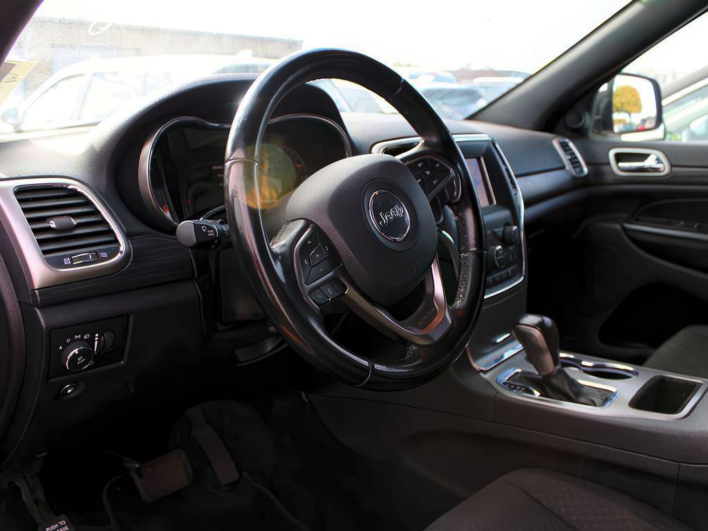 used 2021 Jeep Grand Cherokee car, priced at $18,999