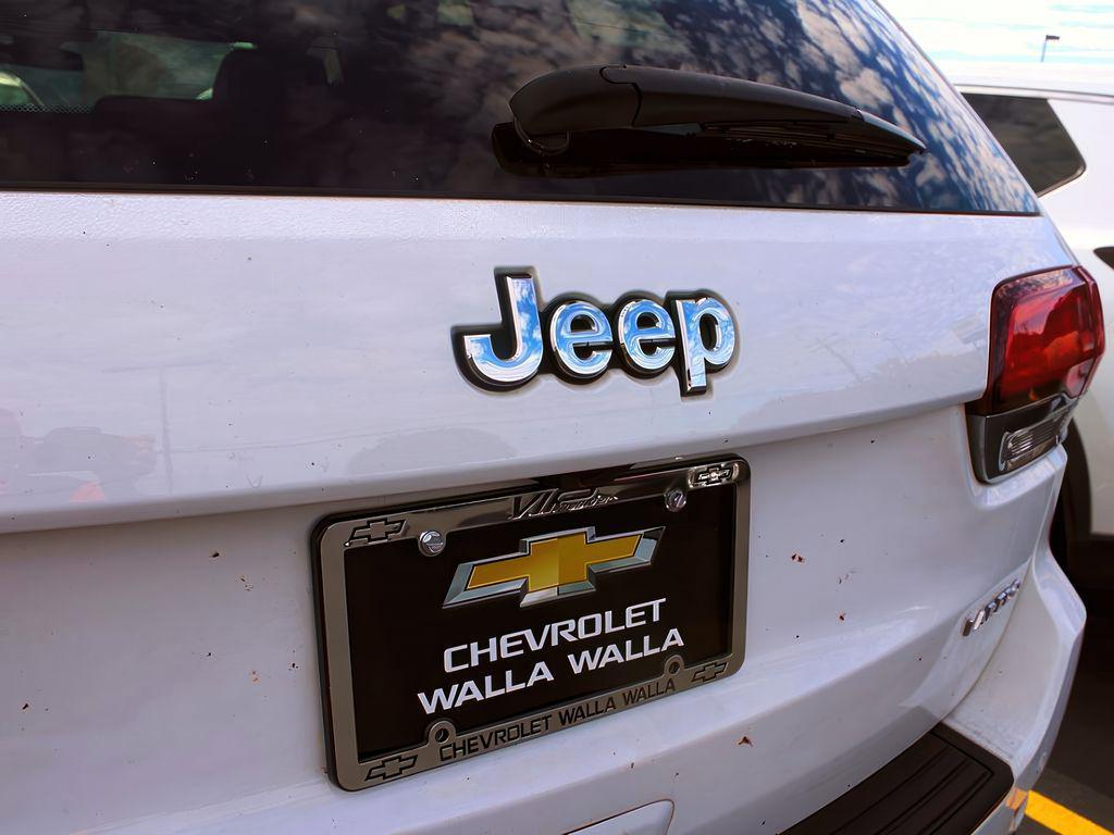 used 2021 Jeep Grand Cherokee car, priced at $18,999