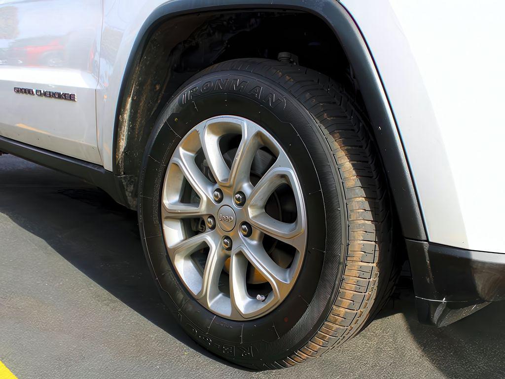 used 2021 Jeep Grand Cherokee car, priced at $18,999