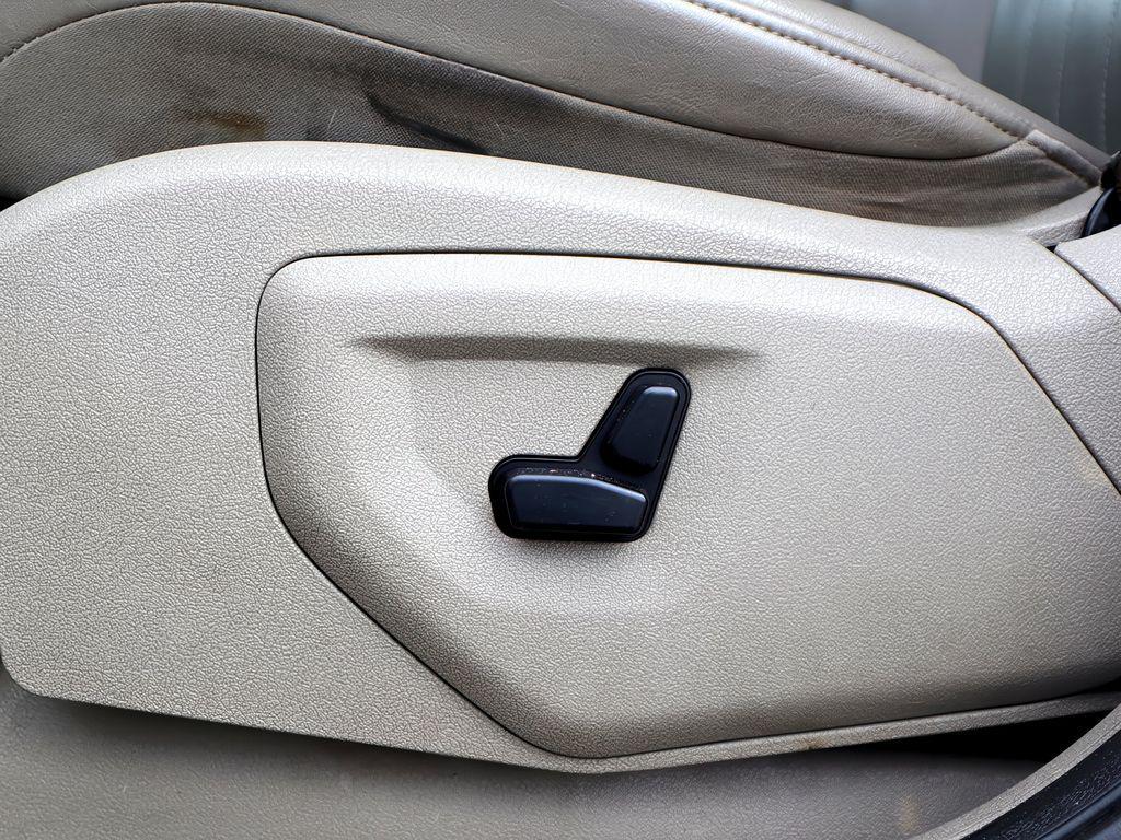 used 2005 Jeep Grand Cherokee car, priced at $7,999