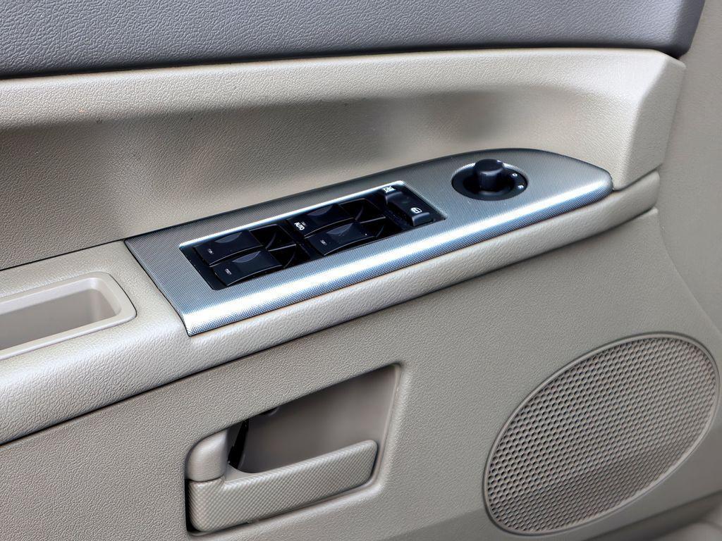 used 2005 Jeep Grand Cherokee car, priced at $7,999