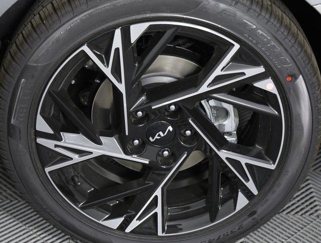 new 2025 Kia K5 car, priced at $30,027