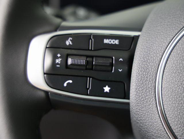 new 2025 Kia K5 car, priced at $30,027