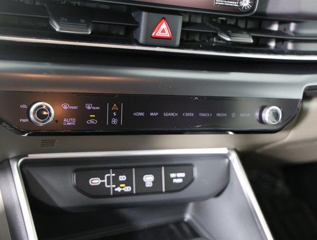 new 2025 Kia Carnival car, priced at $37,504