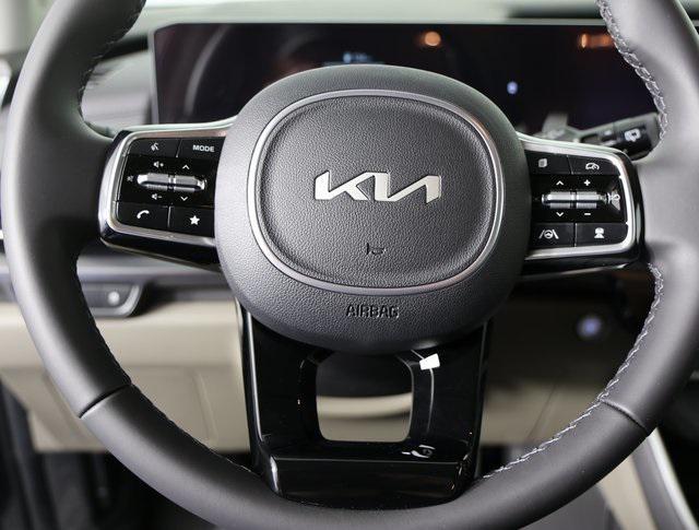 new 2025 Kia Carnival car, priced at $37,504