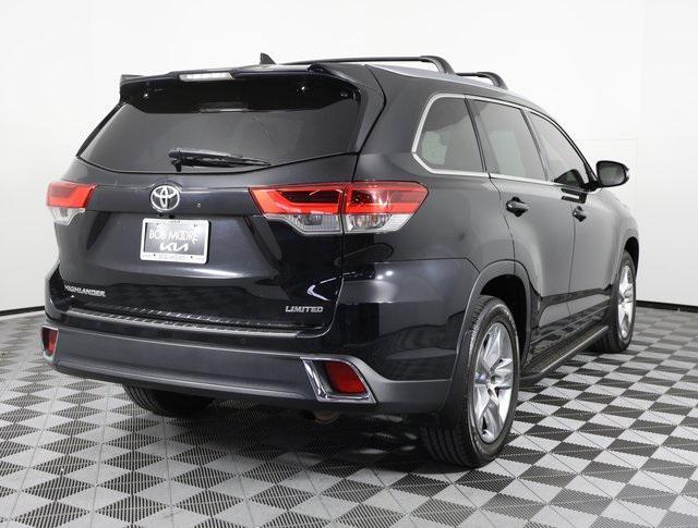 used 2018 Toyota Highlander car, priced at $25,995