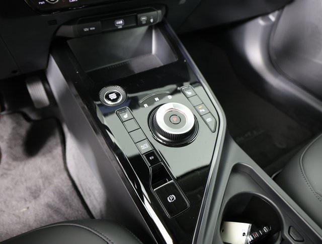 new 2024 Kia Niro Plug-In Hybrid car, priced at $33,712