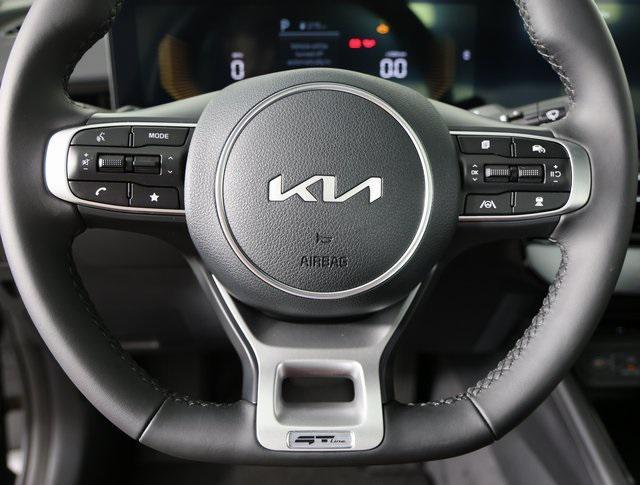 new 2025 Kia K5 car, priced at $30,935