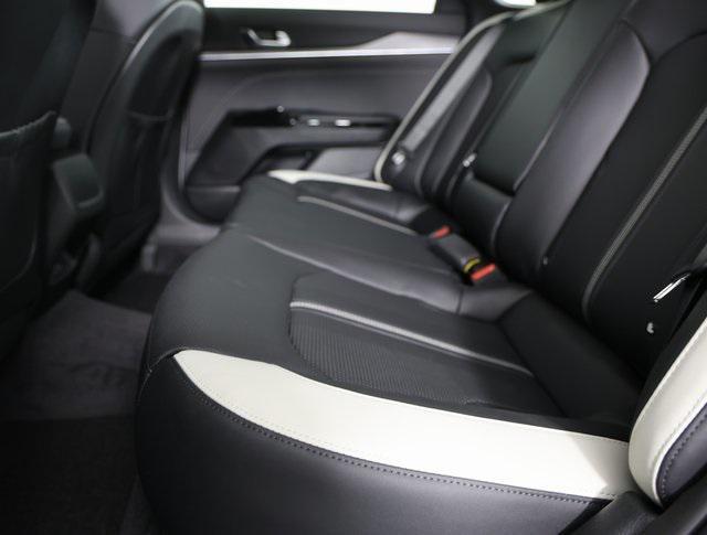 new 2025 Kia K5 car, priced at $29,288