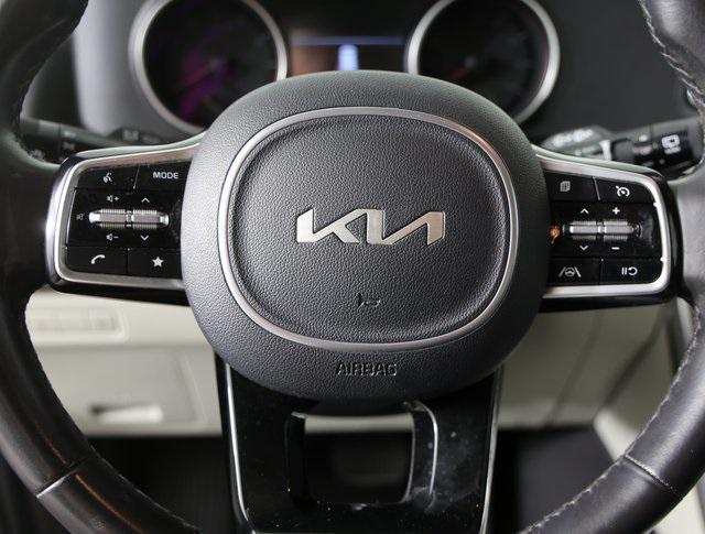 used 2022 Kia Carnival car, priced at $26,995