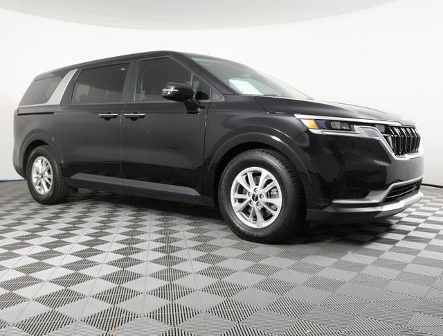 used 2022 Kia Carnival car, priced at $26,995