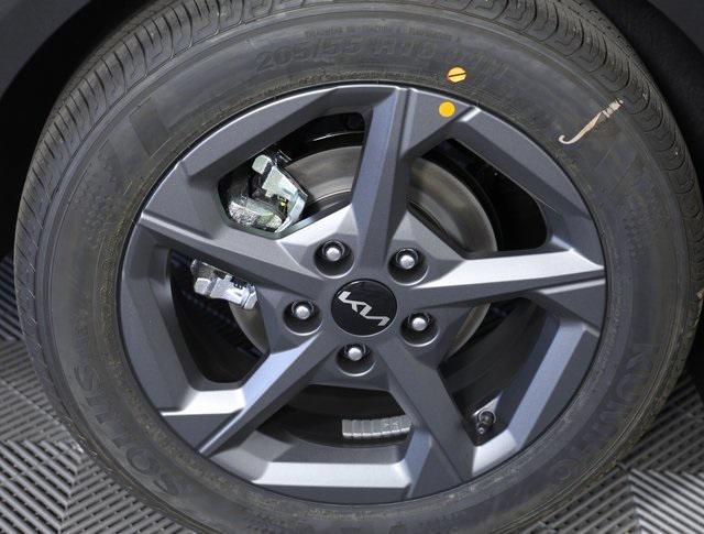 new 2025 Kia K4 car, priced at $21,976