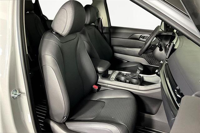 new 2026 Kia Carnival car, priced at $51,315