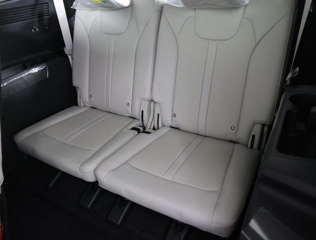 new 2025 Kia Sorento car, priced at $35,858