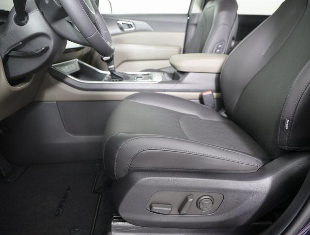 new 2025 Kia Carnival car, priced at $41,360