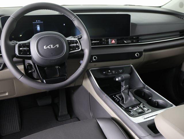 new 2025 Kia Carnival car, priced at $41,360