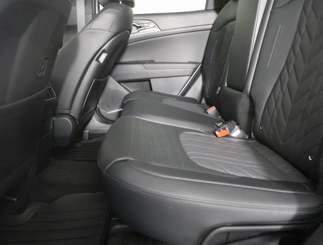 new 2025 Kia Sportage car, priced at $34,241