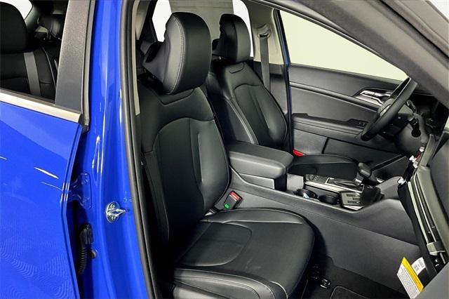 new 2026 Kia Sportage car, priced at $29,285