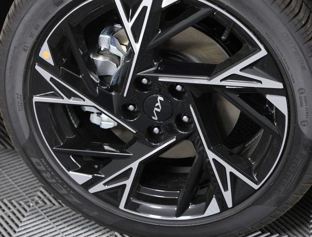 new 2025 Kia K5 car, priced at $28,542