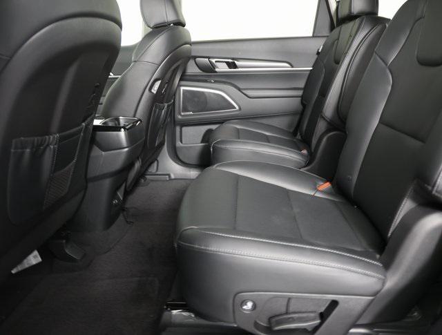new 2025 Kia Telluride car, priced at $40,956