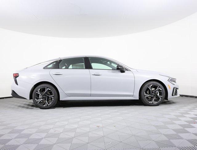 new 2025 Kia K5 car, priced at $30,404