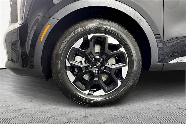 new 2026 Kia Sorento car, priced at $35,800