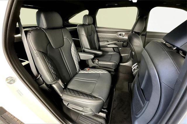 new 2026 Kia Sorento Hybrid car, priced at $46,695