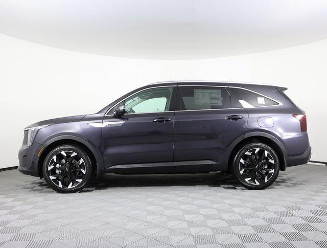 new 2025 Kia Sorento car, priced at $39,653