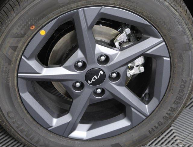 new 2025 Kia K4 car, priced at $23,314