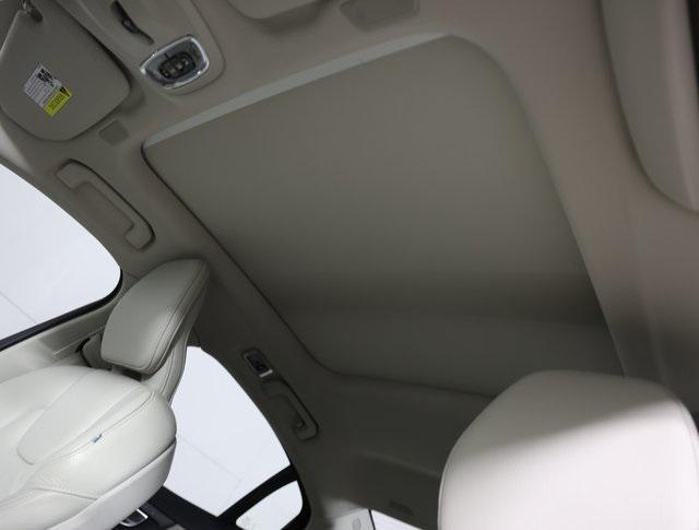 used 2022 Volvo S60 Recharge Plug-In Hybrid car, priced at $28,095