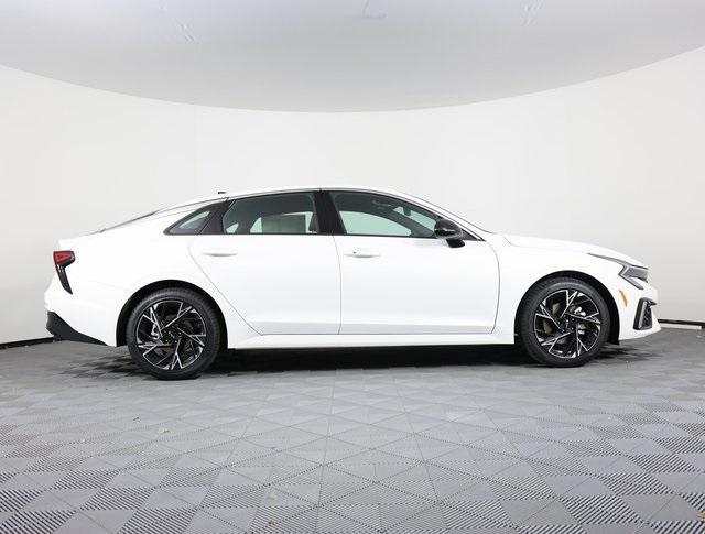 new 2025 Kia K5 car, priced at $30,084