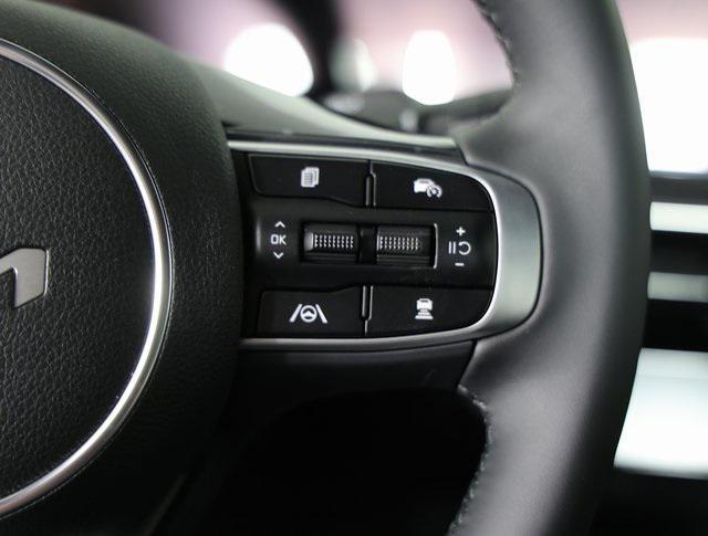 new 2025 Kia K5 car, priced at $30,084