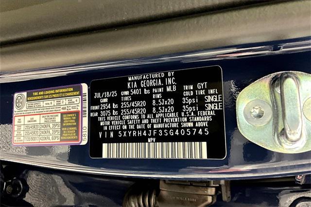 new 2025 Kia Sorento car, priced at $36,229