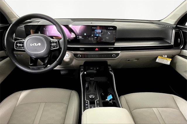 new 2025 Kia Sorento car, priced at $36,229