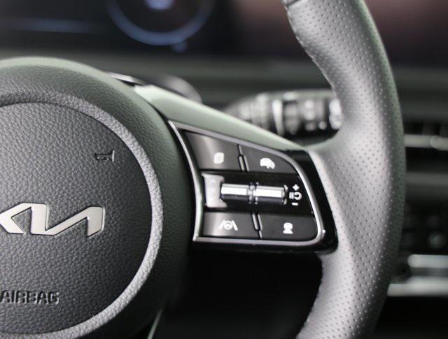 new 2025 Kia Seltos car, priced at $33,103