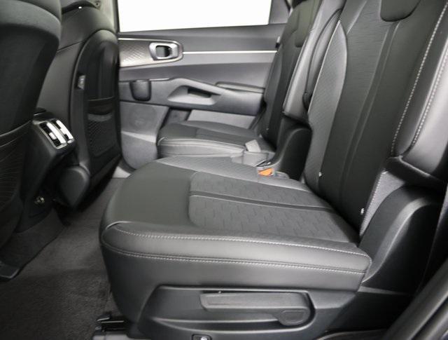 new 2025 Kia Sorento car, priced at $37,639