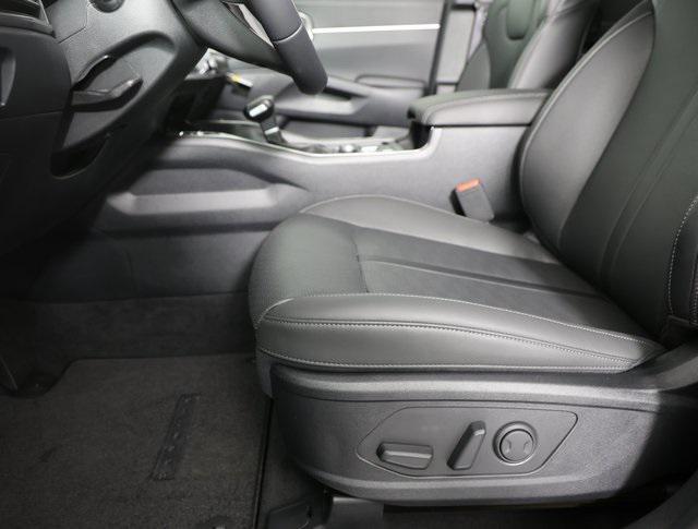 new 2025 Kia Sorento car, priced at $37,639
