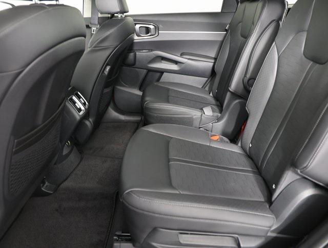 new 2025 Kia Sorento car, priced at $37,891