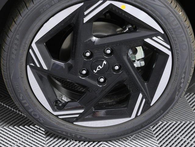 new 2025 Kia K4 car, priced at $23,663