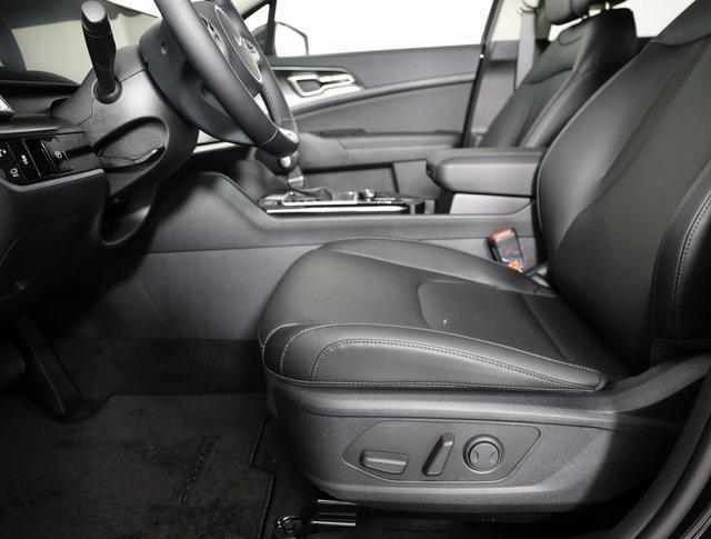 new 2025 Kia Sportage car, priced at $30,484