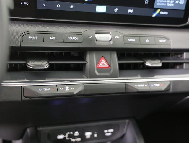 new 2025 Kia K4 car, priced at $24,304