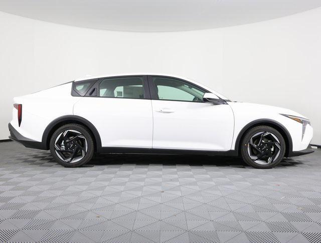 new 2025 Kia K4 car, priced at $24,304