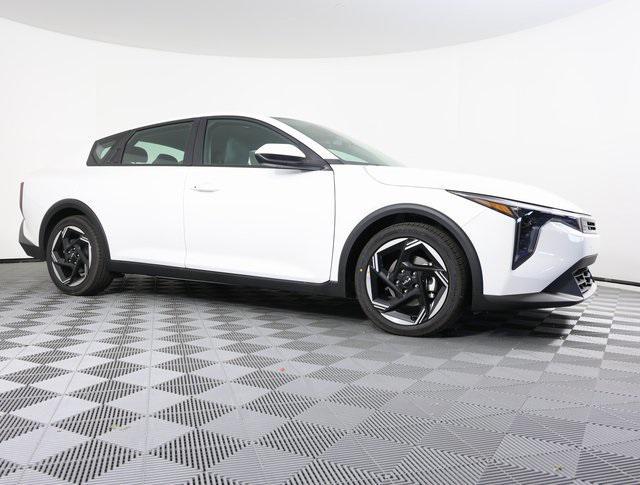 new 2025 Kia K4 car, priced at $24,304